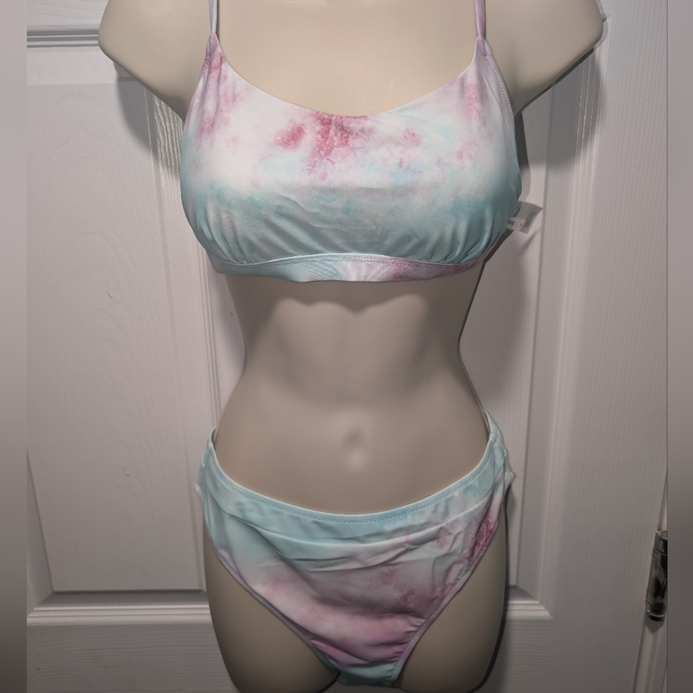 *2 for $30* Cupshe tye dye bikini - Picture 4 of 4